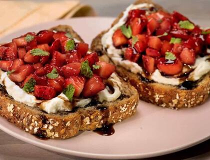 Savour Summer Flavours Hero - Strawberry Balsamic Toast 